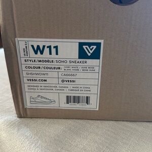 Women’s Vessi SoHo Sneaker Size 11